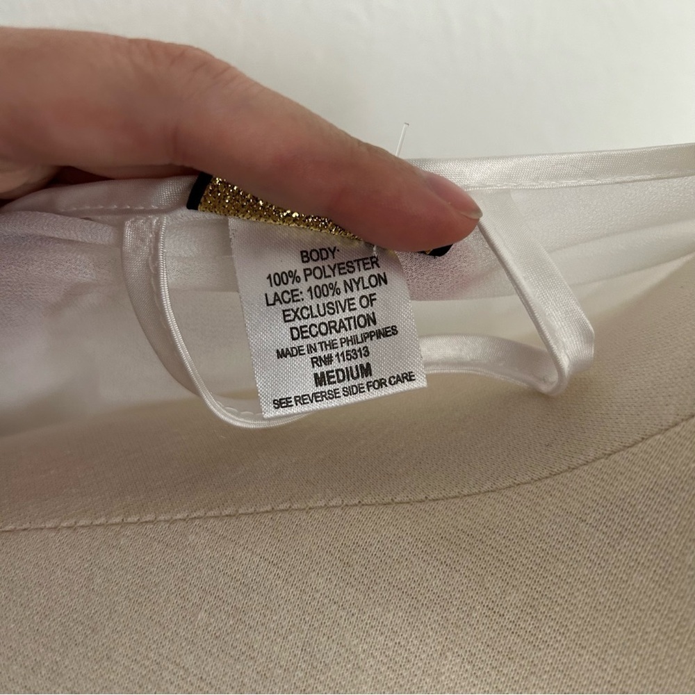 Vintage Cinema Etoile White Wrap Blouse with Pleated Sleeves Medium NWT - Picture 10 of 11